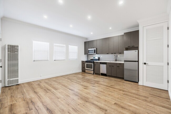 Foto del edificio - 4106 Oakwood Ave