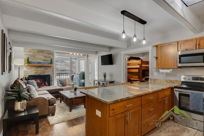 Foto del edificio - Amazing Views at this Fully Furnished Condo at the Lodge at Lake Dillon