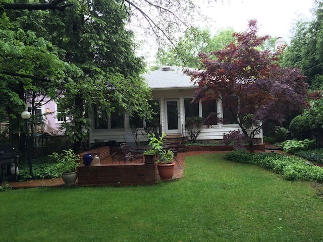 Foto del edificio - 3123 38th St NW