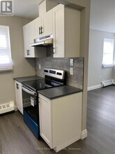 Building Photo - 106 King Edward Ave