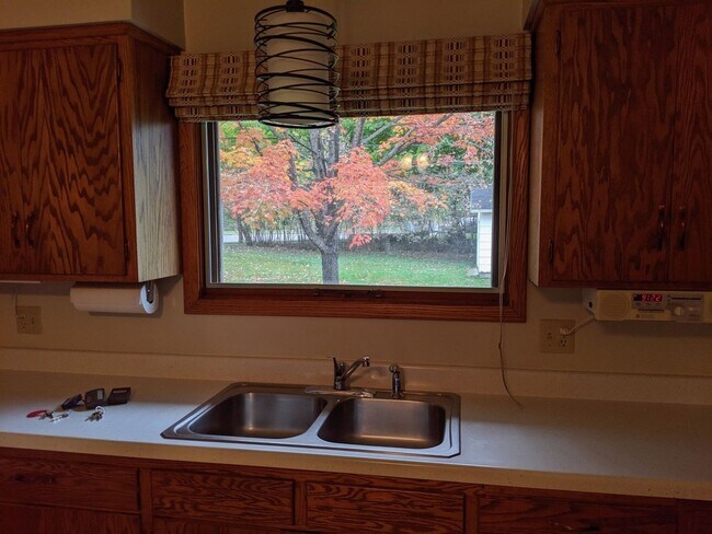 Foto del edificio - 850/852 Truax Boulevard