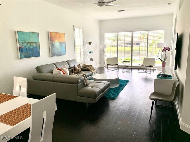 Foto del edificio - 6537 Ilex Cir