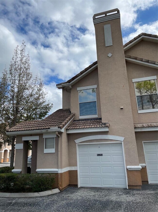 Building Photo - 17962 Villa Creek Dr