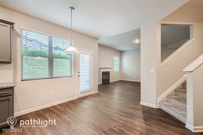Building Photo - 5 br, 4 bath House - 2092 Massey Lane UNIT