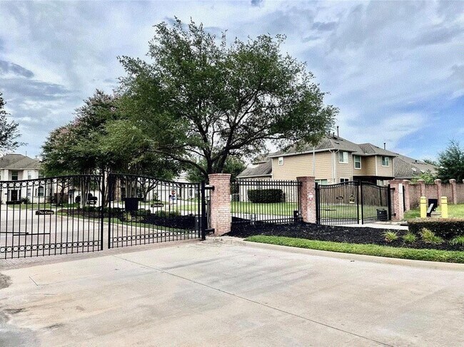 Foto del edificio - 14127 Grovemist Ln