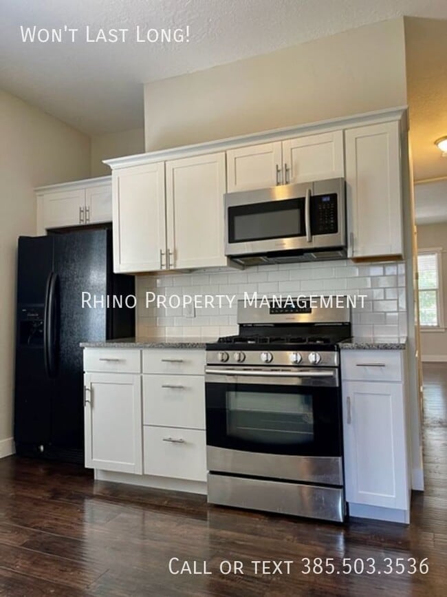 Building Photo - 576 N 400 W