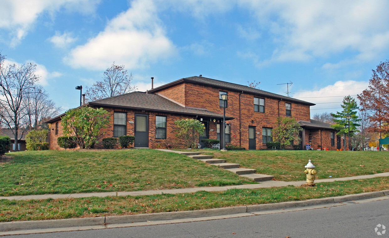 Primary Photo - Oakdale Apartments