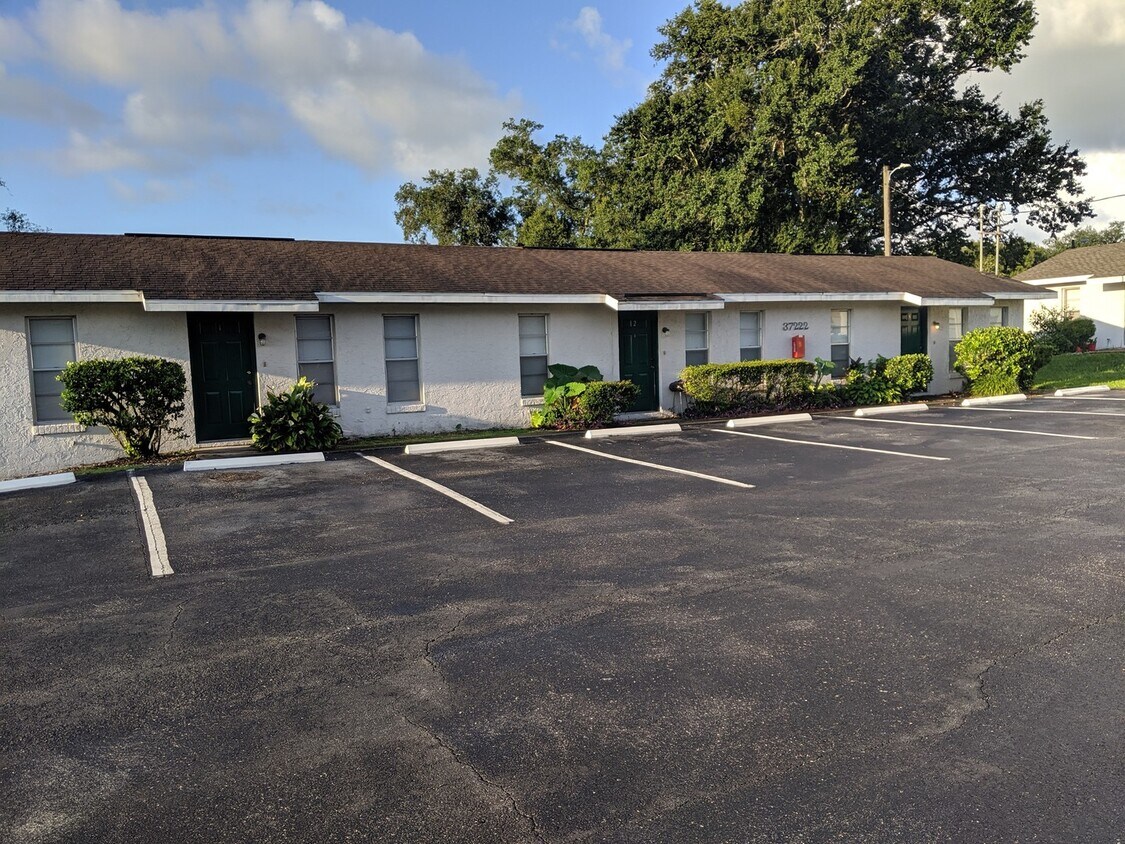 37222 Clinton Ave, Dade City, FL 33525 House Rental in Dade City, FL