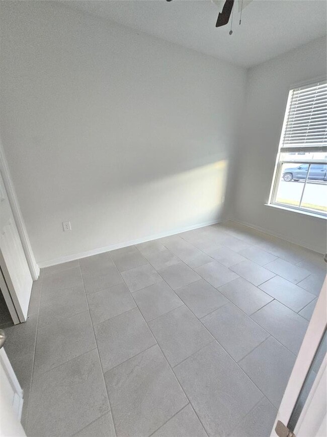 Building Photo - 520 Falkland Trace