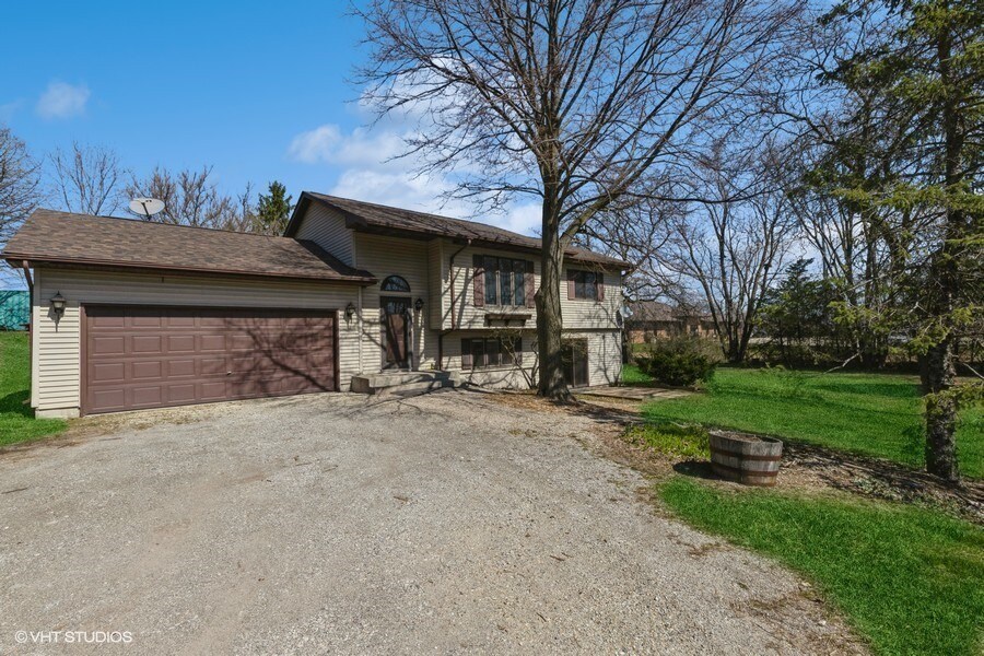 18854 W Peterson Rd, Libertyville, IL 60048 House Rental in