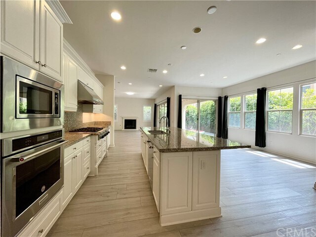 Building Photo - 52 Dublin