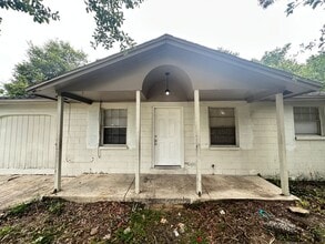 Building Photo - 4818 E Curtis St