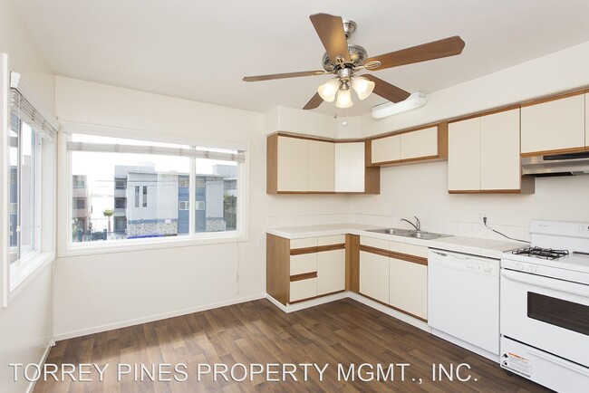 Building Photo - 3809 Riviera Dr