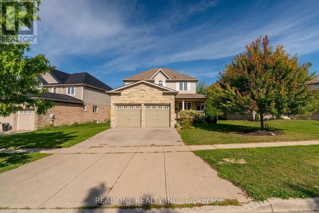 Building Photo - 120 Sofron Dr