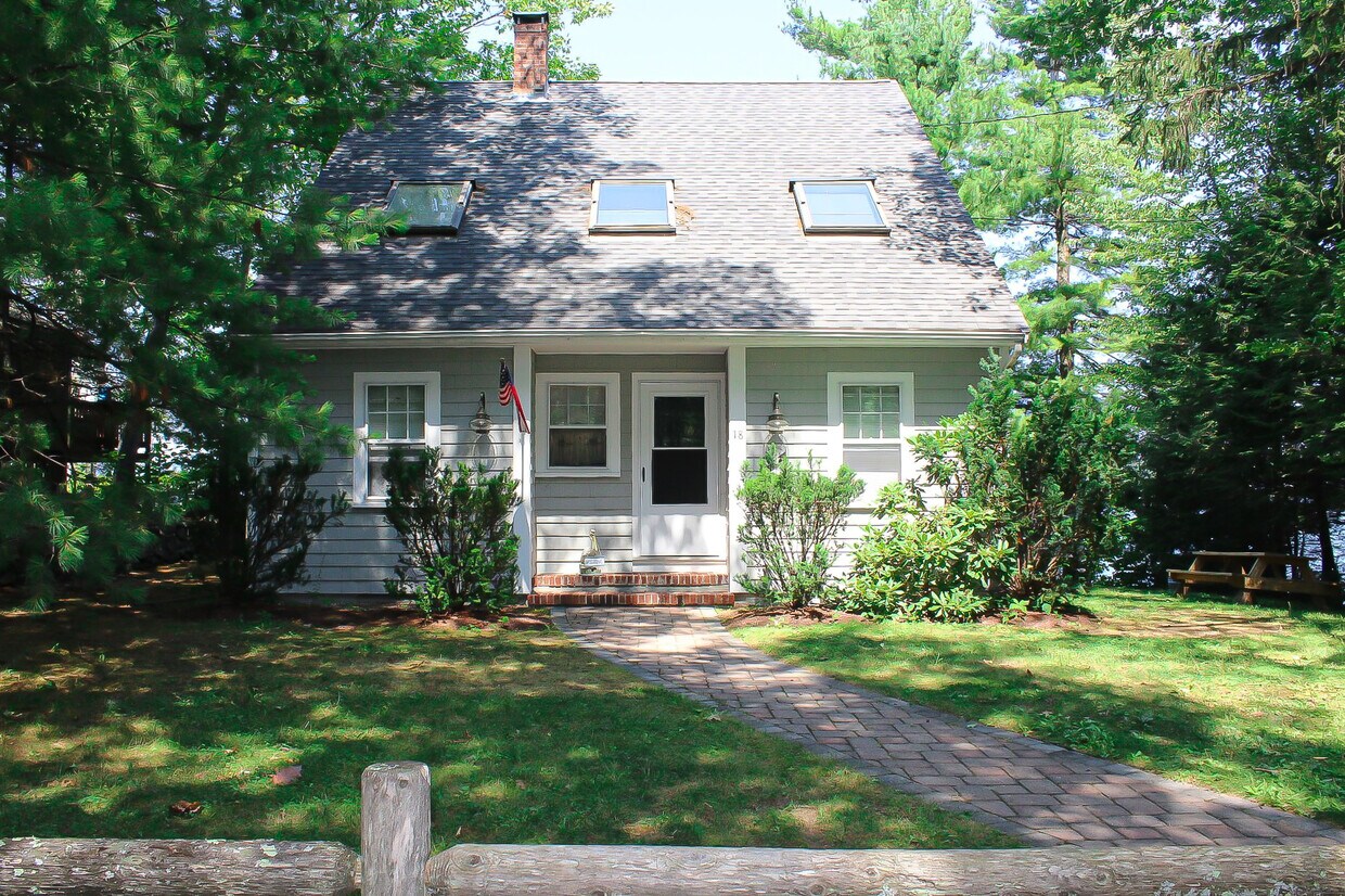 18 Haven Ln, Alton, NH 03810 House Rental in Alton, NH