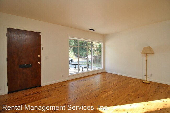 Building Photo - 3 br, 1 bath House - 2923 NE 92nd Ave