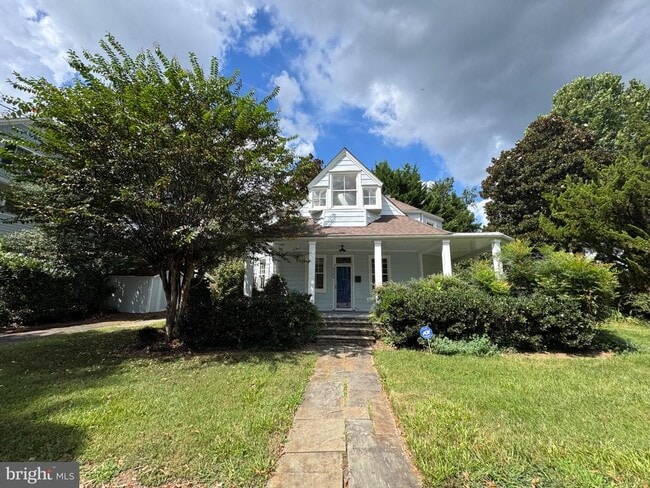Building Photo - 6102 Princeton Ave