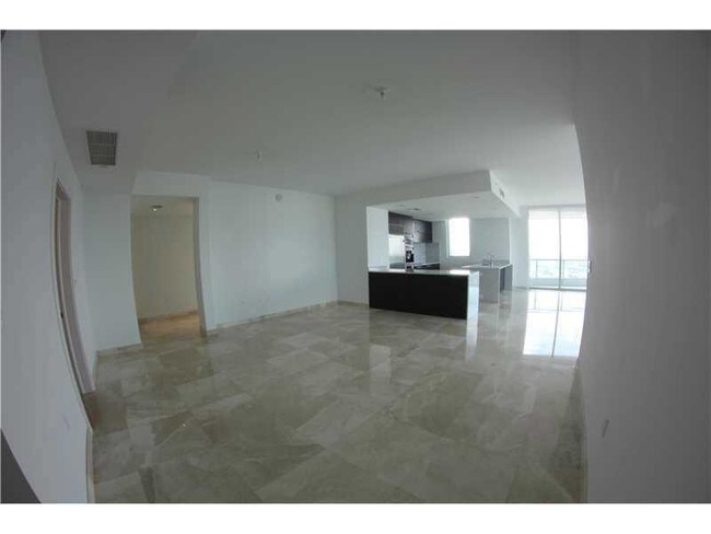 Building Photo - 900 Biscayne Blvd