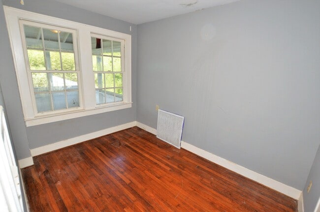 Foto del edificio - 1211 Highland St