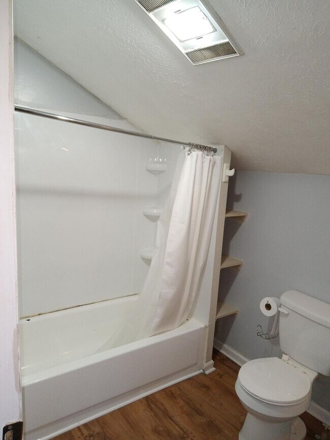 Foto del edificio - WCU Student 2 Bedroom 2 Bath Townhouse 1 mile from WCU Campus $1200