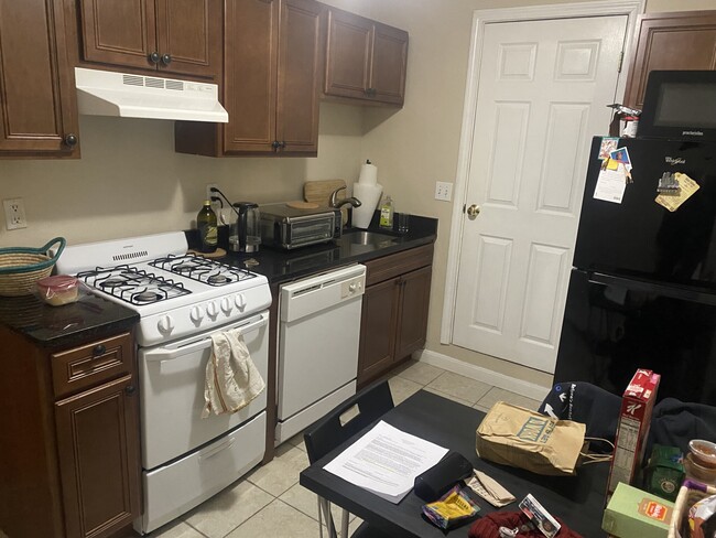 Building Photo - 28 Fleet St