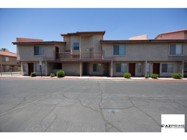 Building Photo - Welcome to this beautifully maintained 1/1 condo in Glendale!