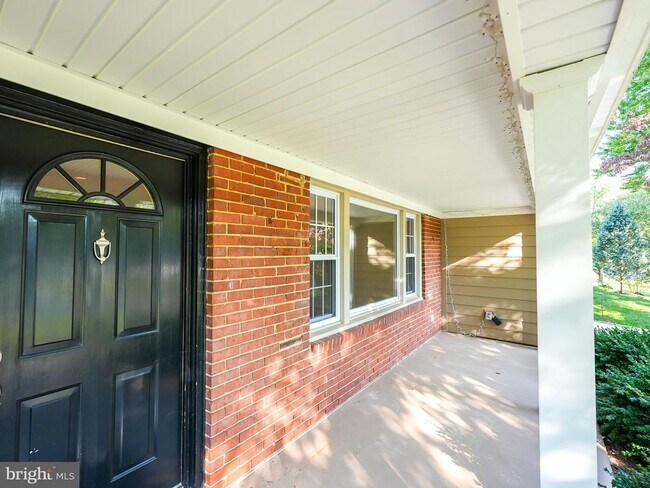 Foto del edificio - 4326 Mariner Ln