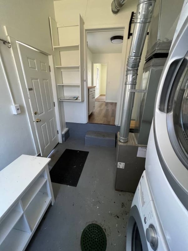 Building Photo - 1007 Gott St