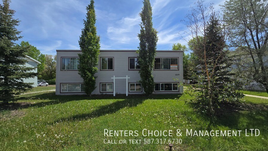 Building Photo - 2 Bedroom Pet Friendly With Assigned Parking