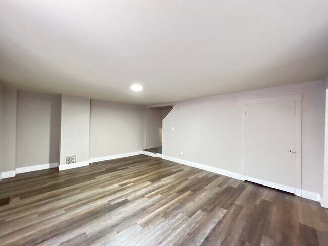 Foto del edificio - 1548 Lingo St