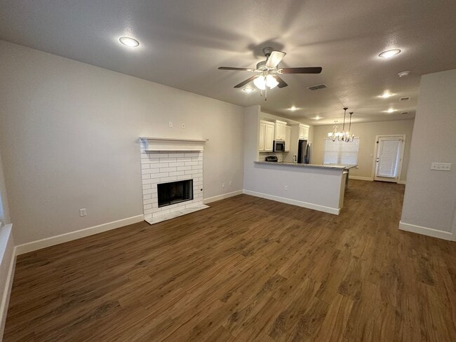 Building Photo - Wonderful 3/2/2 in a Cul-de-sac!!