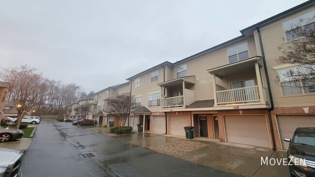 Foto del edificio - 6525 Quarterbridge Ln