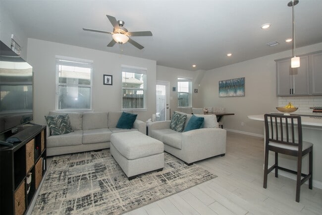 Building Photo - 1523 Parkland Oak Dr