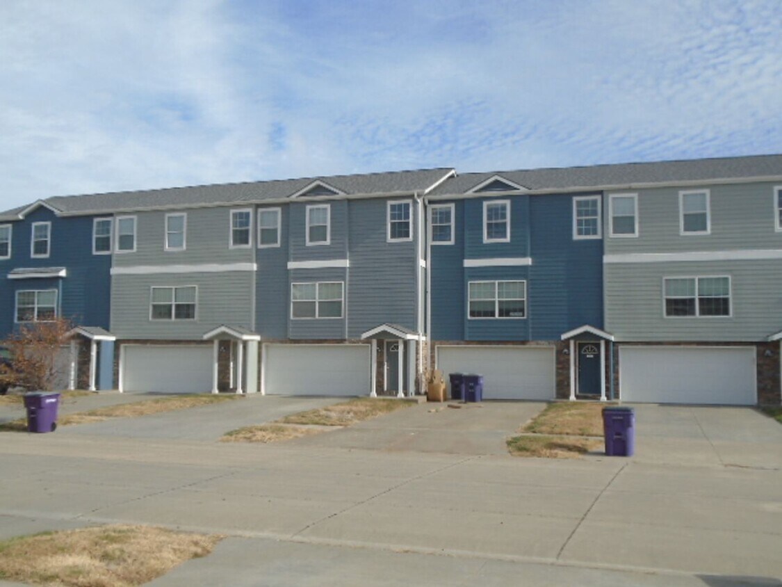 3728 Saddle Horn Trail, Ogden, KS 66517 House Rental in Ogden, KS