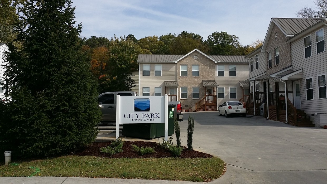 630 Paine St, Sevierville, TN 37862 Townhome Rentals in Sevierville