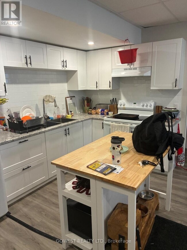 Photo du bâtiment - 106 McMurchie Ln