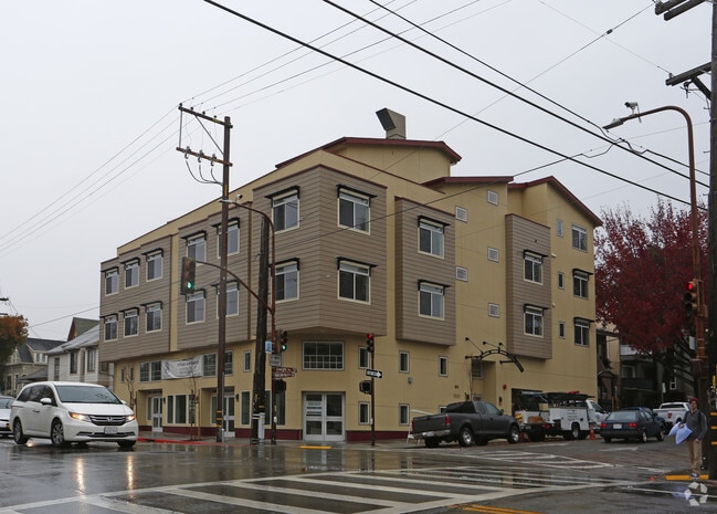 Building Photo - Stranda Apartments