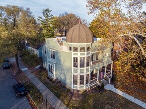 Building Photo - 398 W 5th Ave