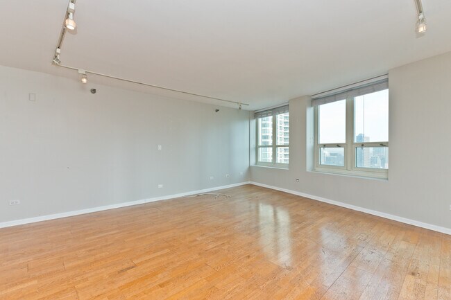 Foto del edificio - 345 N La Salle Dr