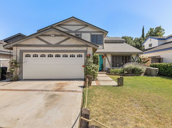 Foto principal - 17944 Raymer St