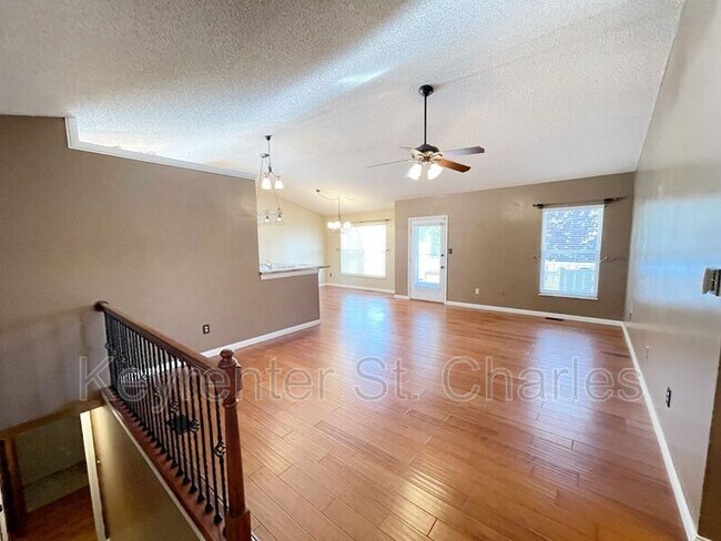 Building Photo - 1879 Willow Oak Dr