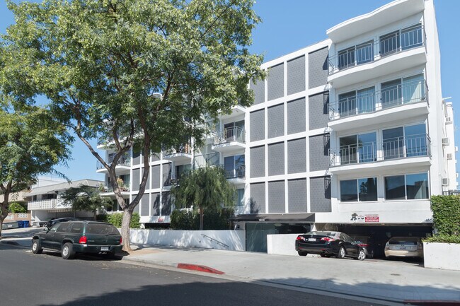 Building Photo - 526 N Orlando Ave