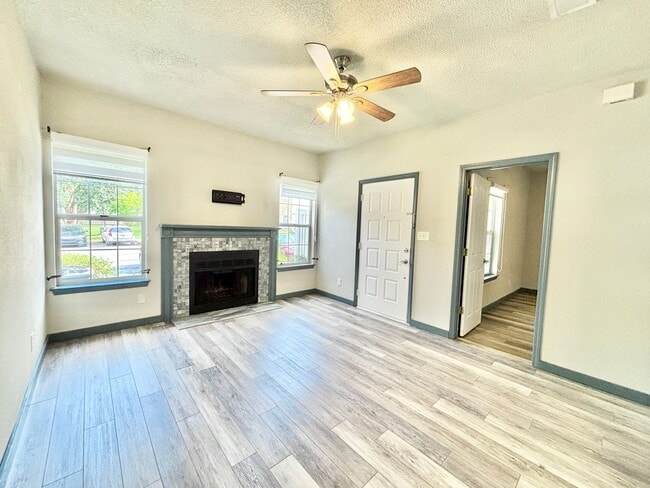 Building Photo - 501 E Burgess Rd