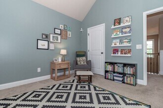 Building Photo - 5461 Everlook Cir