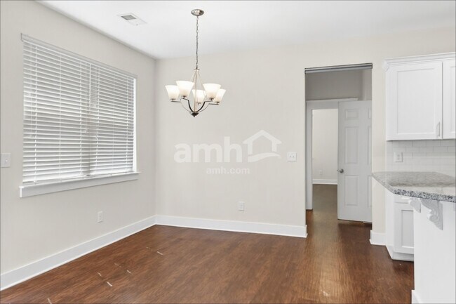 Foto del edificio - 3125 Arch Ct