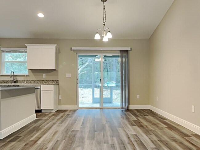 Foto del edificio - 286 E Elgrove Dr