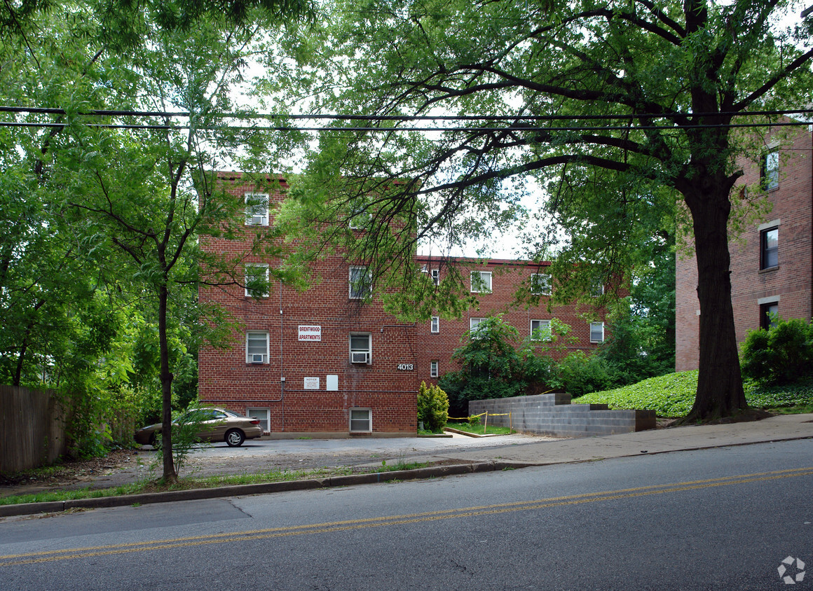 Building Photo - Brentwood Apartments