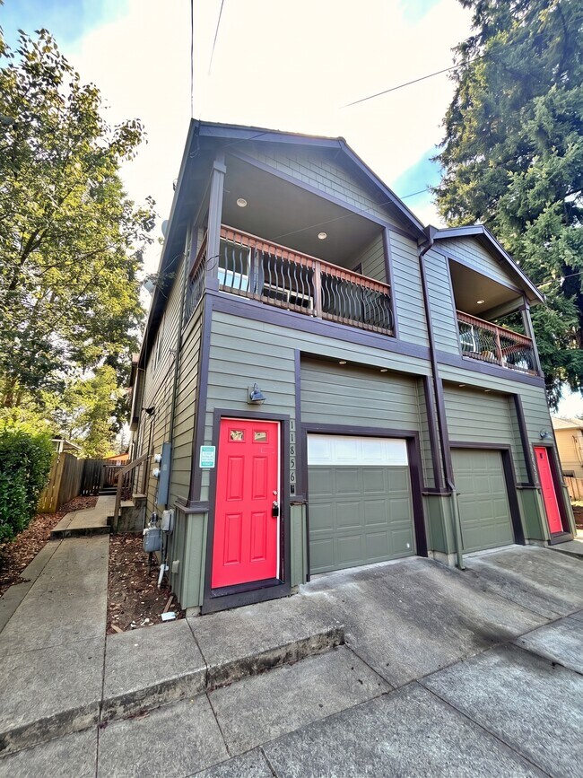 Foto del edificio - 11856 SE Pine St