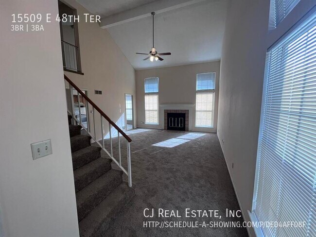 Foto del edificio - 15509 E 48th Terrace