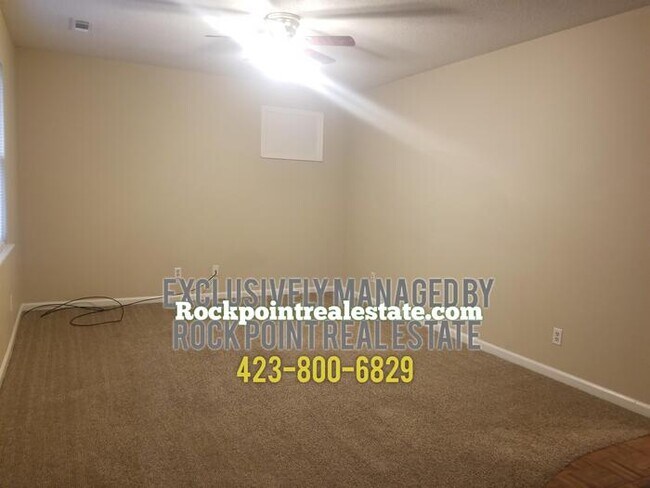 Building Photo - Affordable Home Near VW!